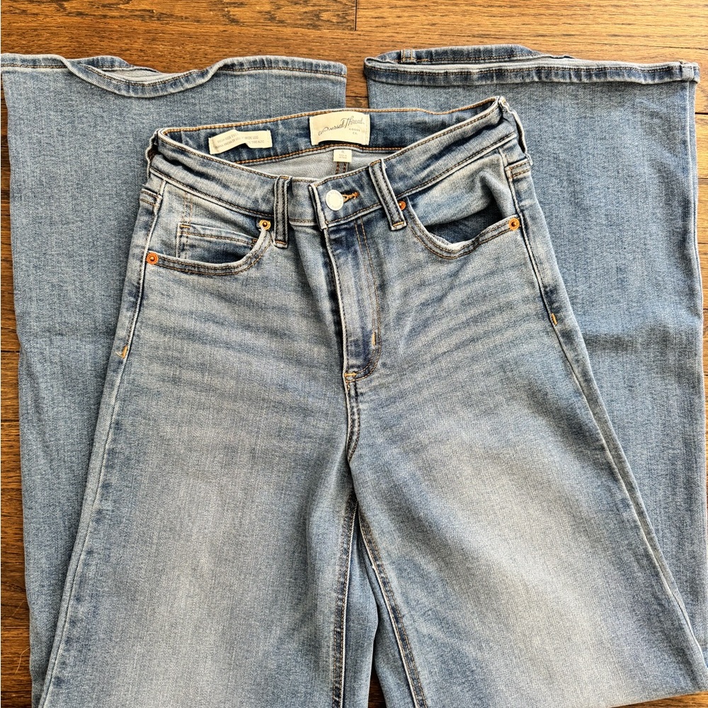 Universal Thread Blue Denim Jeans